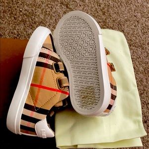 Burberry toddler shoes